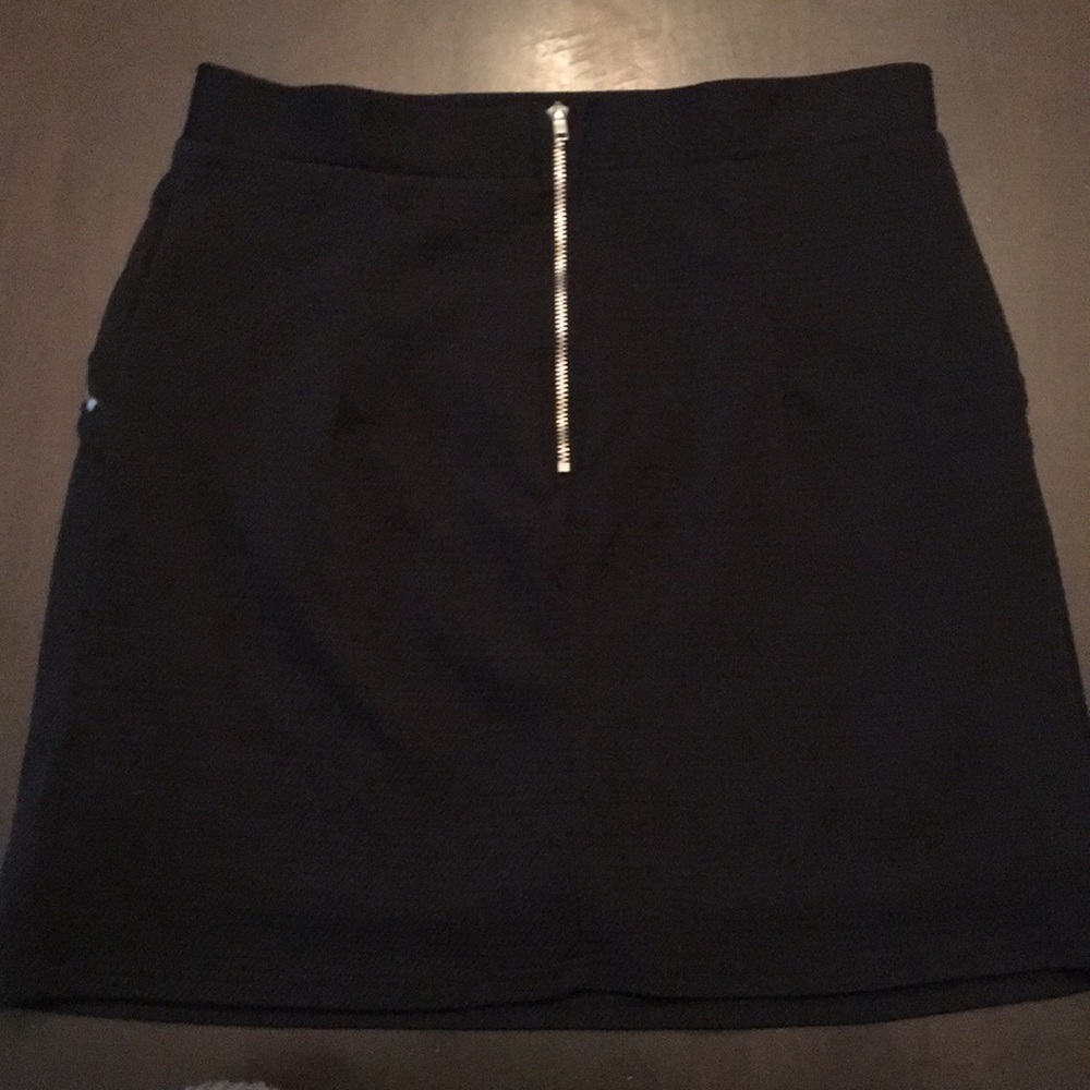 Skirt - Picture 2 of 3